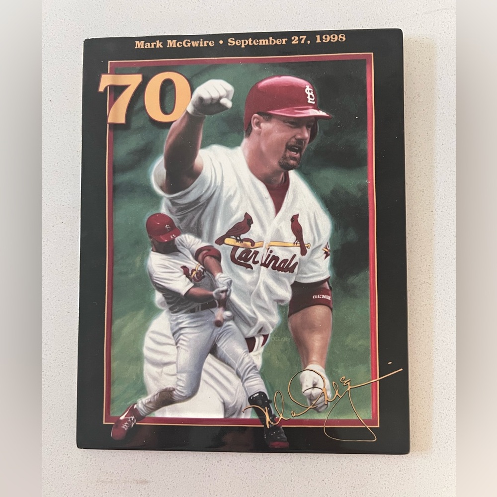 MLB Mark McGwire King Of Swing 70 Collector Plate